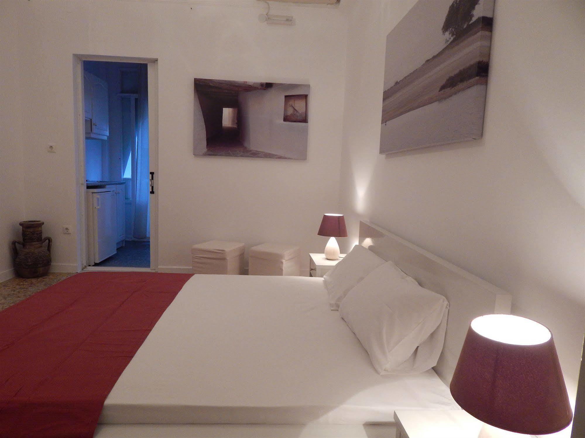 Hotel Helmos Naxos City