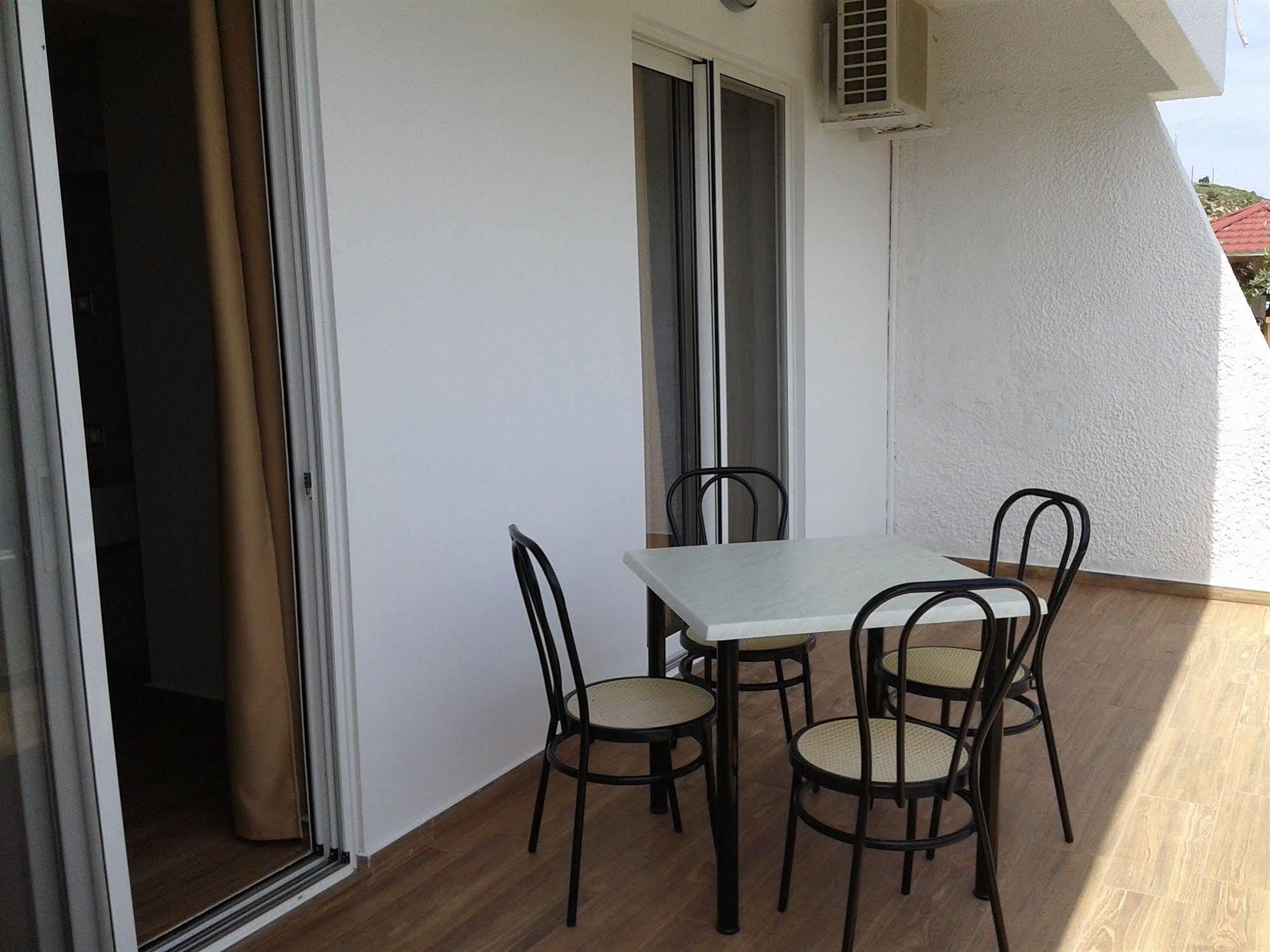 Aparthotel Karavos Archangelos (Rhodes)
