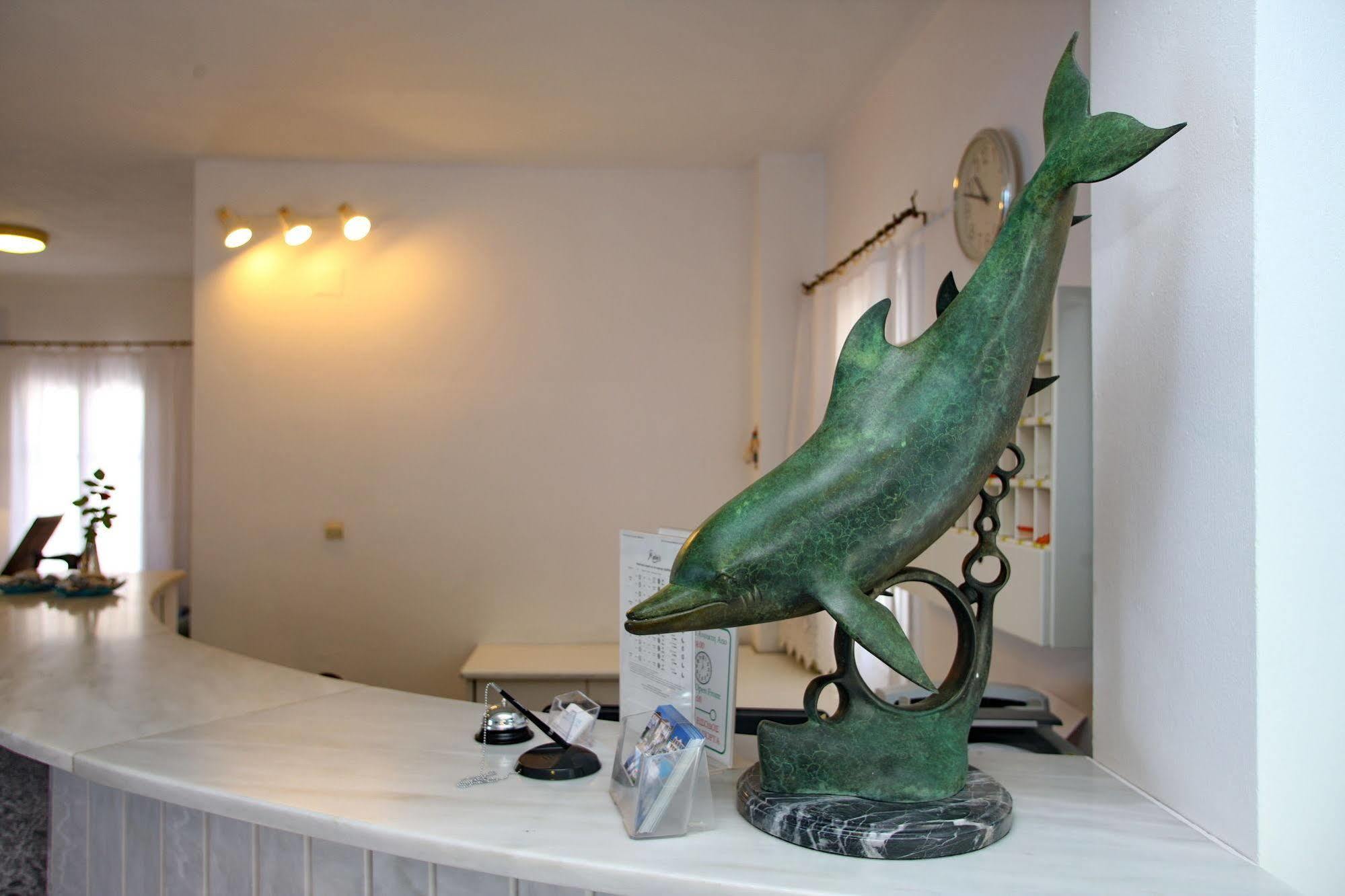 Dolphin Hotel