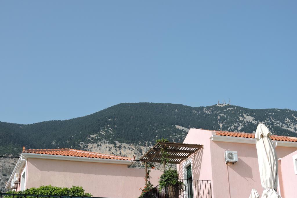 Aristomenis Studios Aparthotel