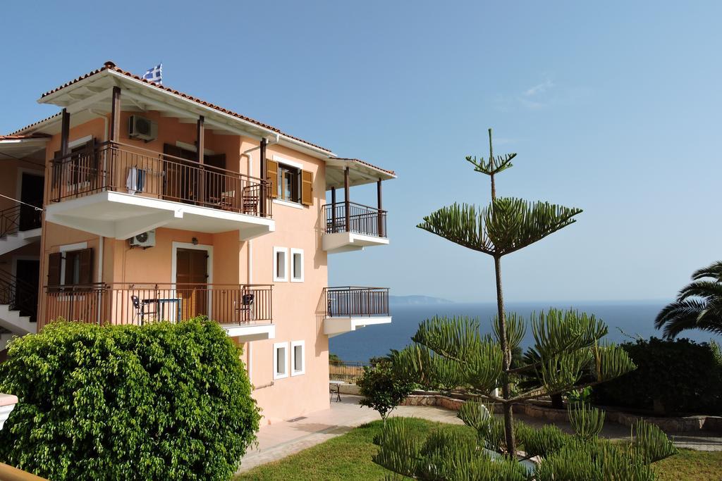 Aristomenis Studios Aparthotel *