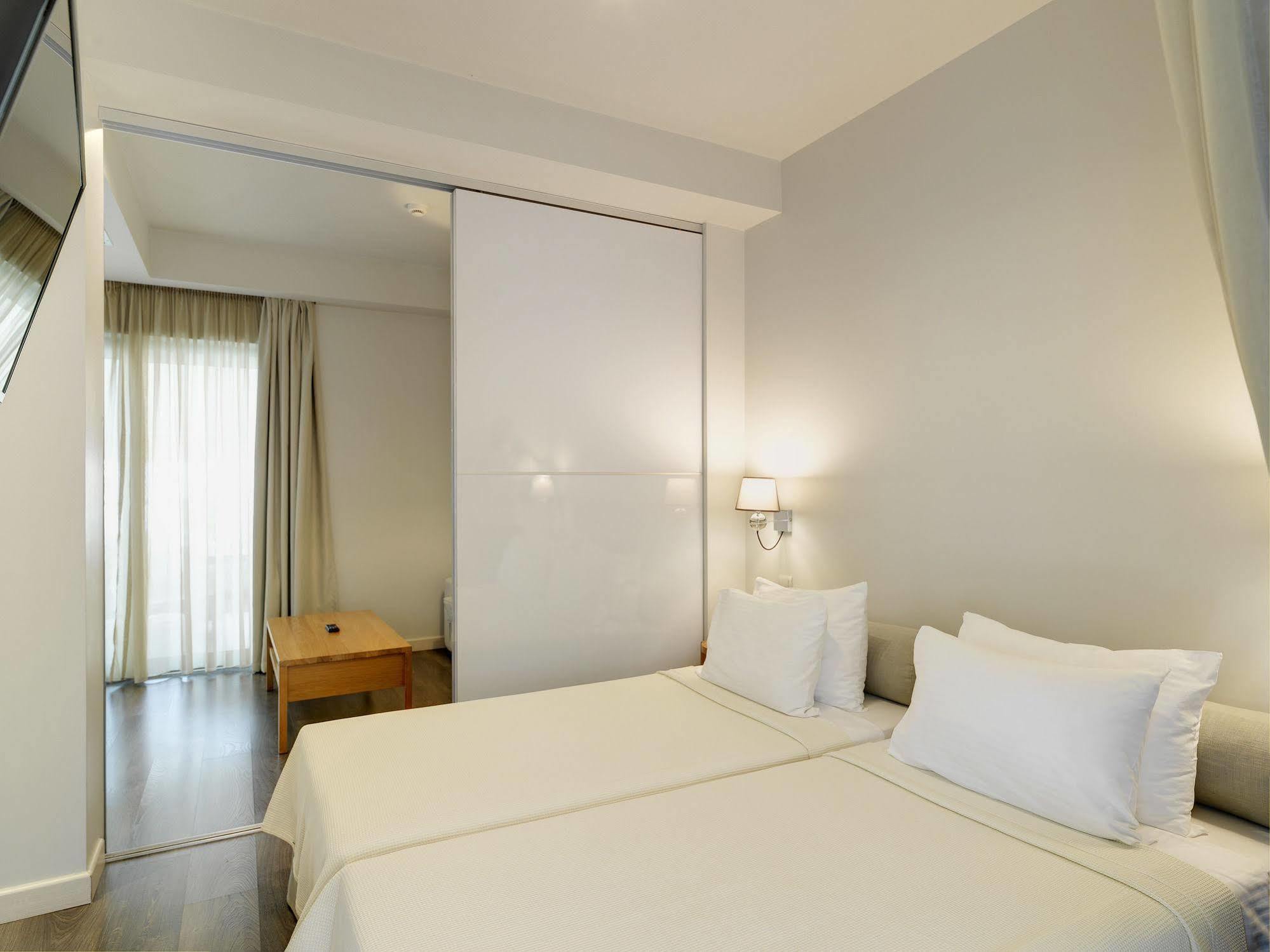Phidias Hotel 2*