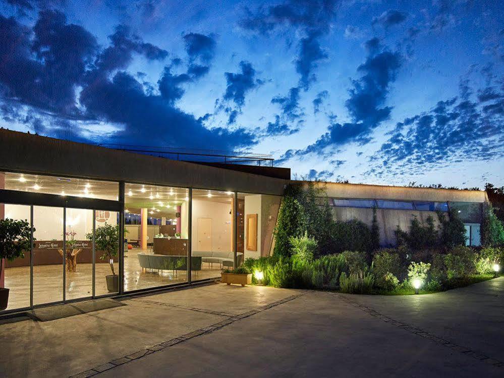 Hotel Leivatho