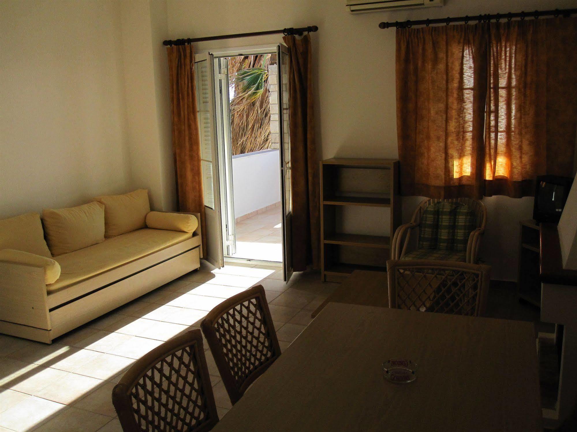 Dionysos Authentic & Village Aparthotel 3*