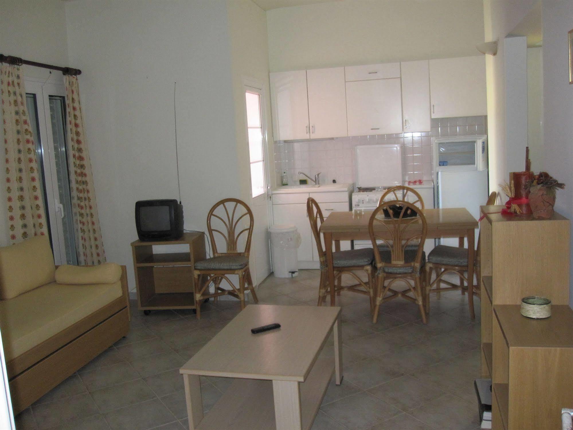 Dionysos Authentic & Village 3* Agia Fotia (Sitia)