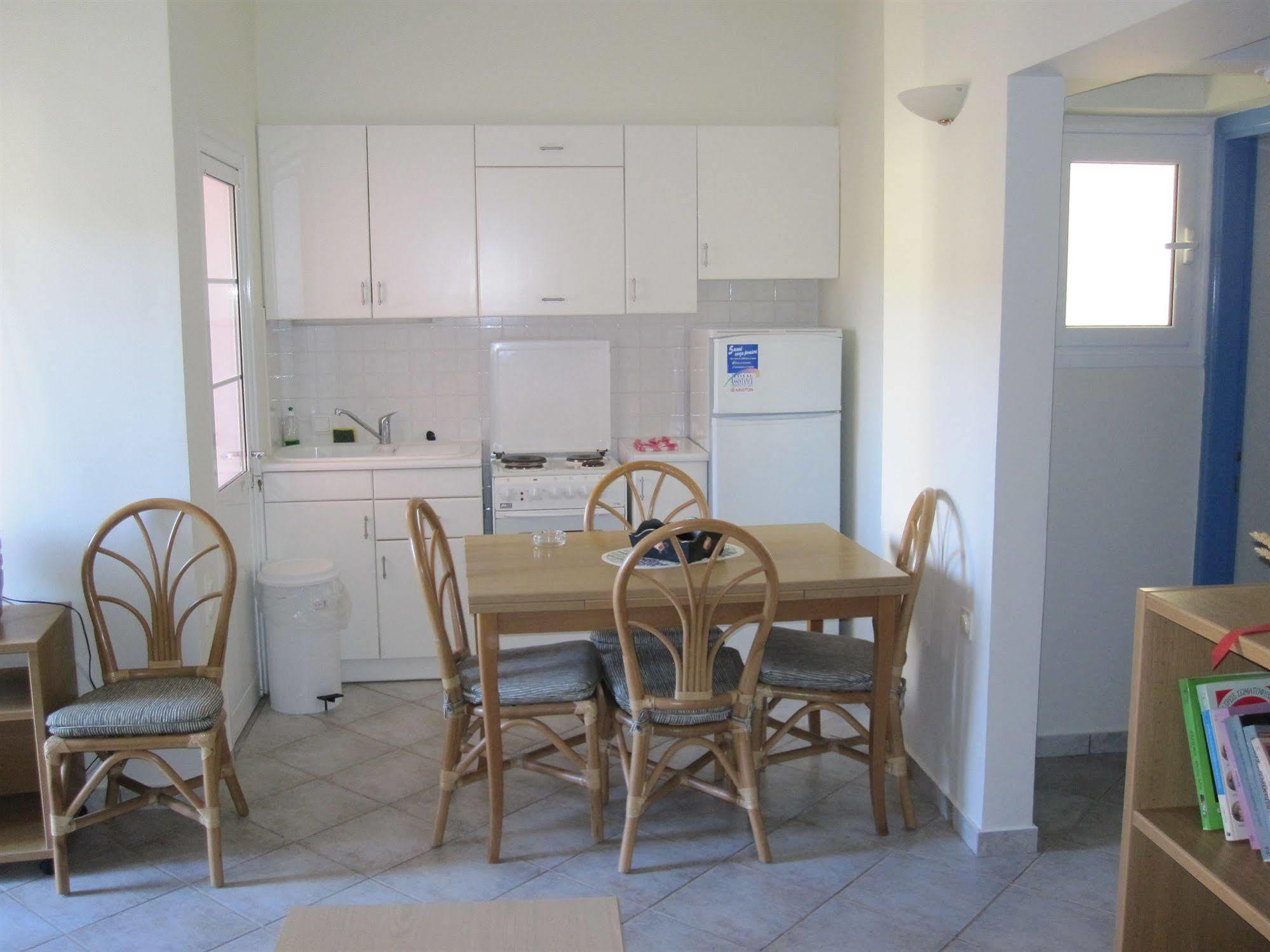 Aparthotel Dionysos Authentic & Village 3*