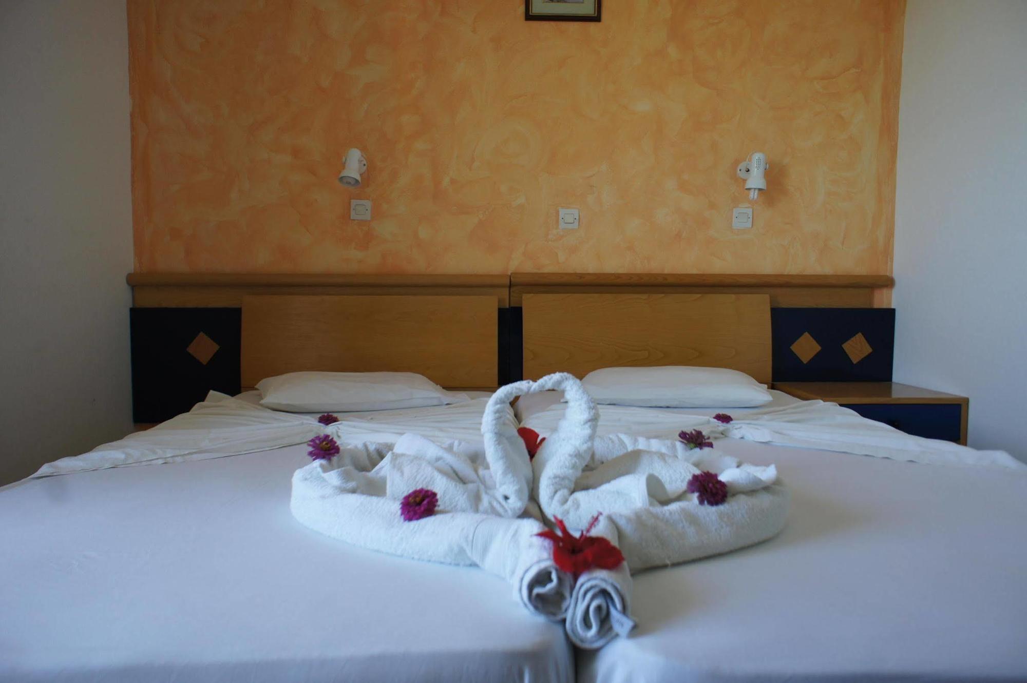 Aparthotel Fili 2*