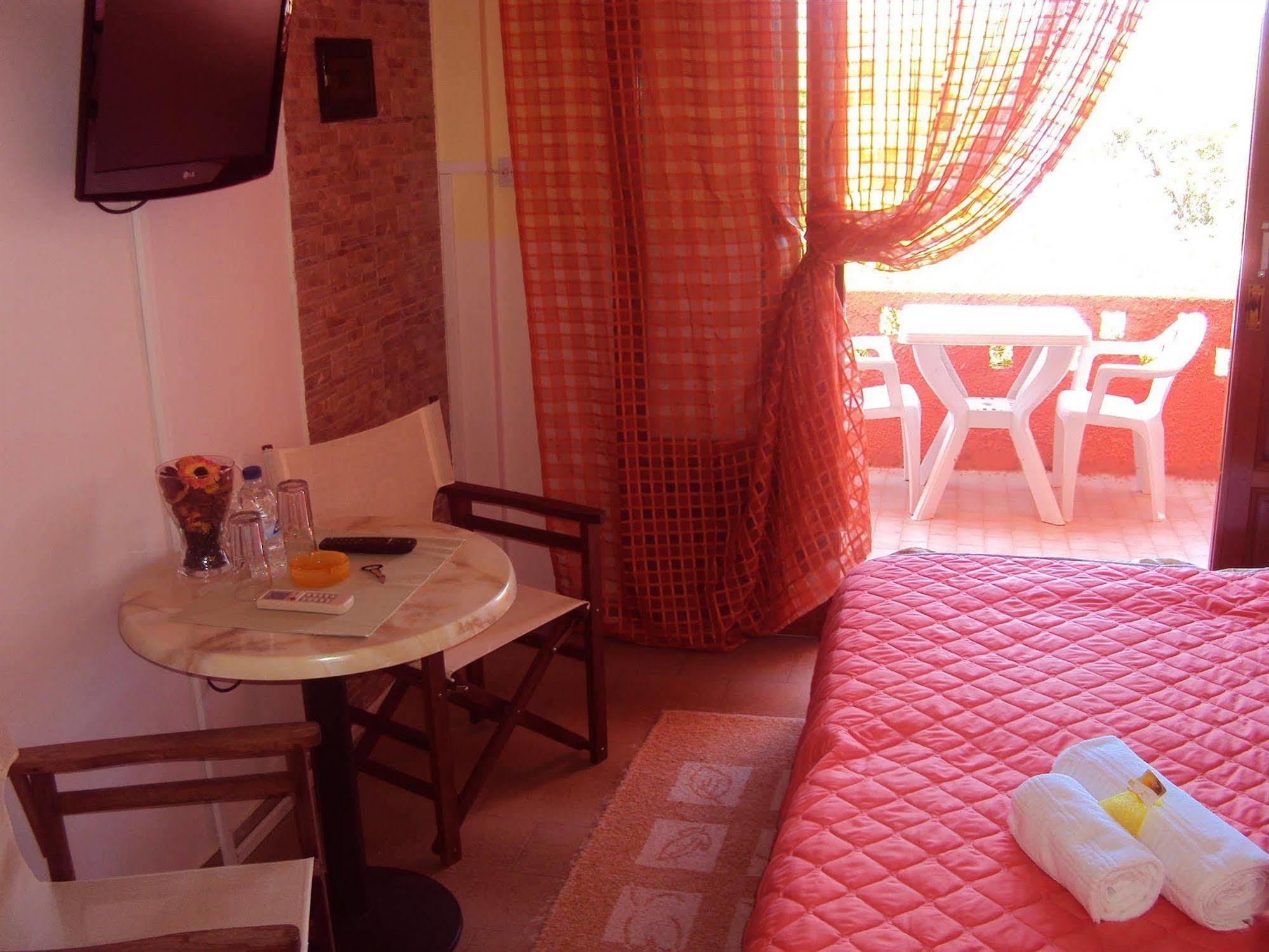 Aparthotel Aliki Beach 3*