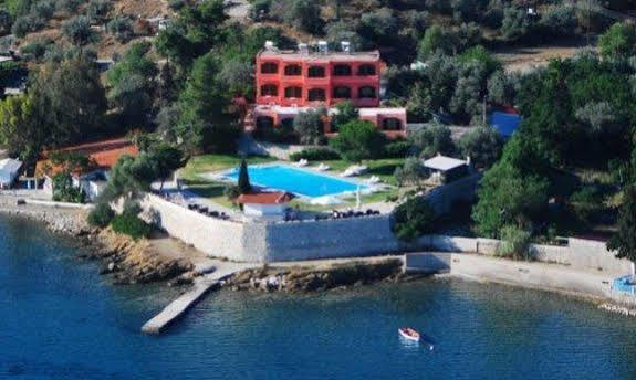 Aliki Beach 3* Galatas (Poros)