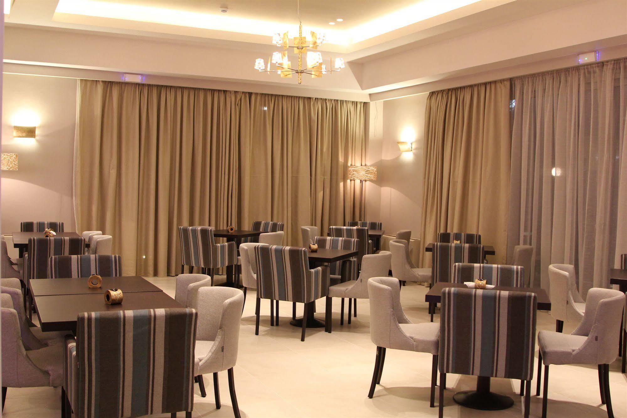 Achilles Hotel 3*