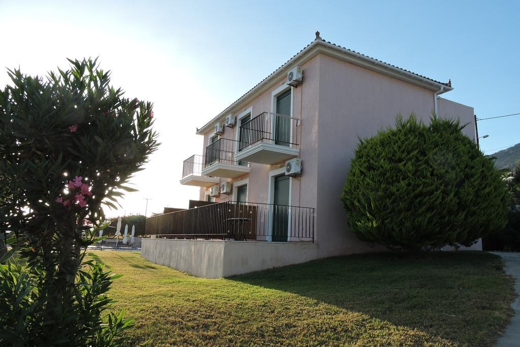 Aristomenis Studios Aparthotel