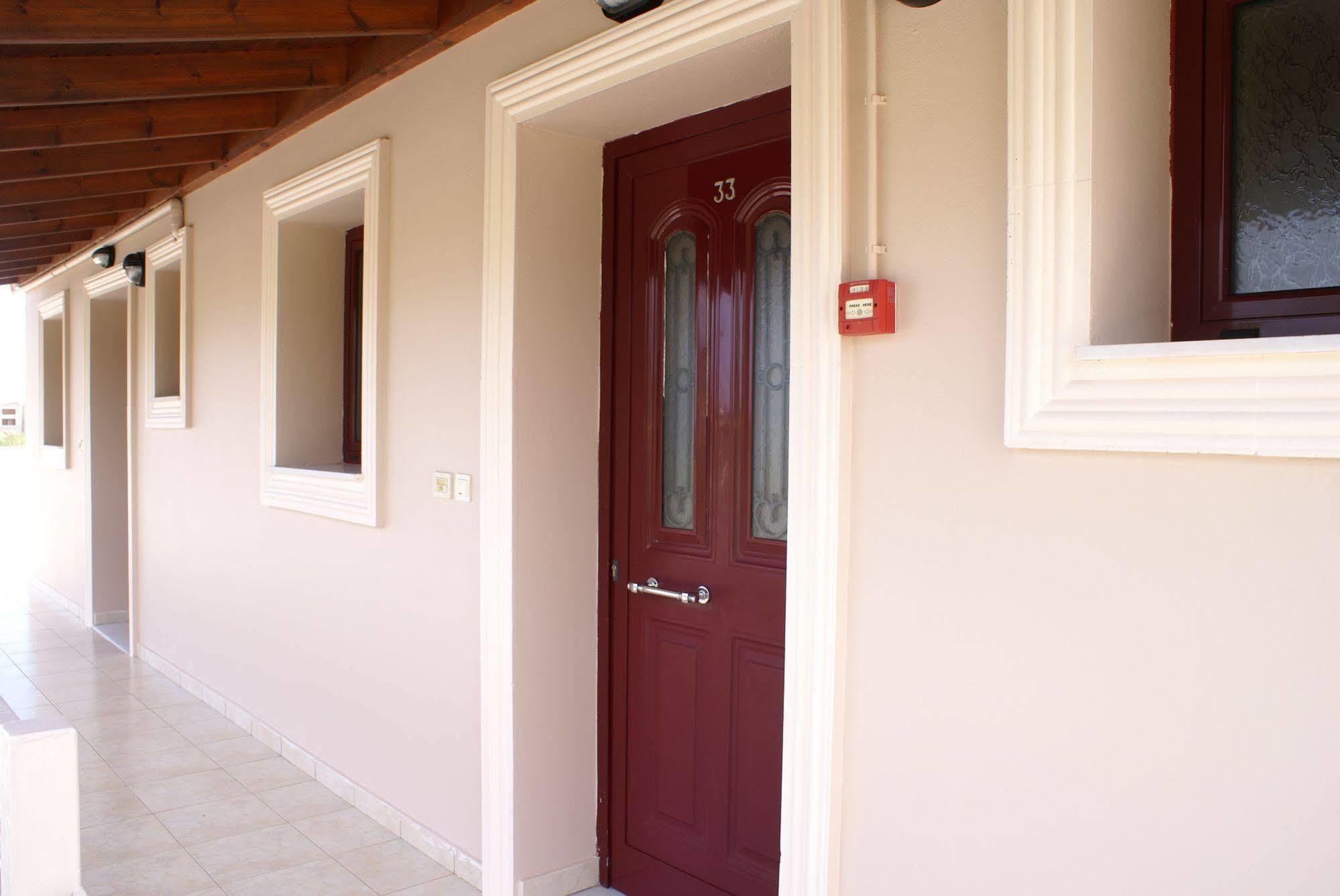 Ammos Aparthotel 3*