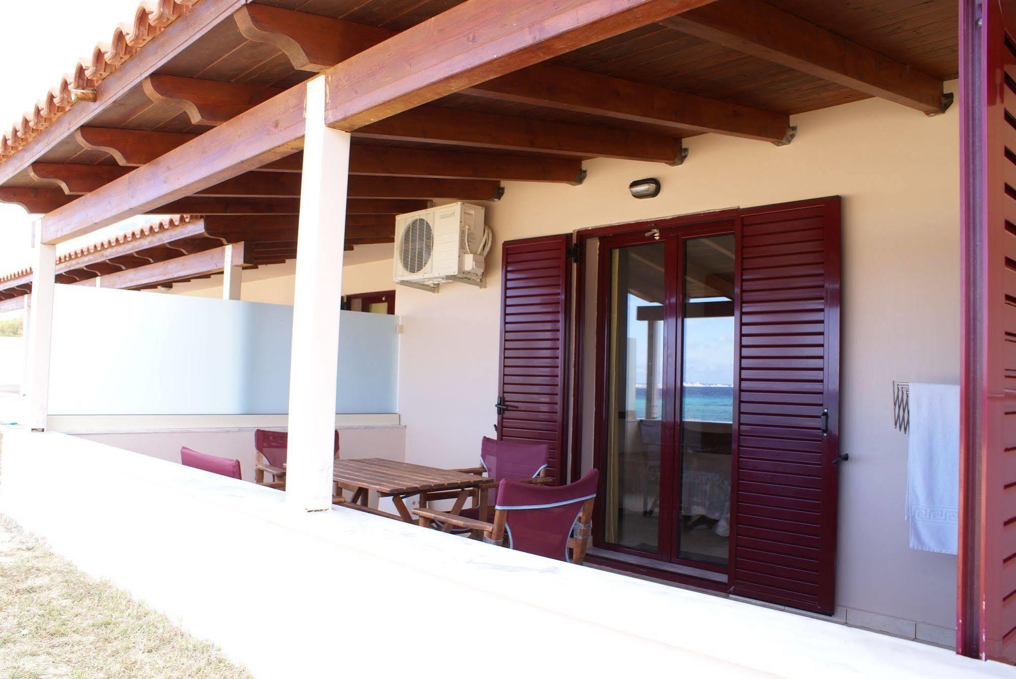 Aparthotel Ammos Minia