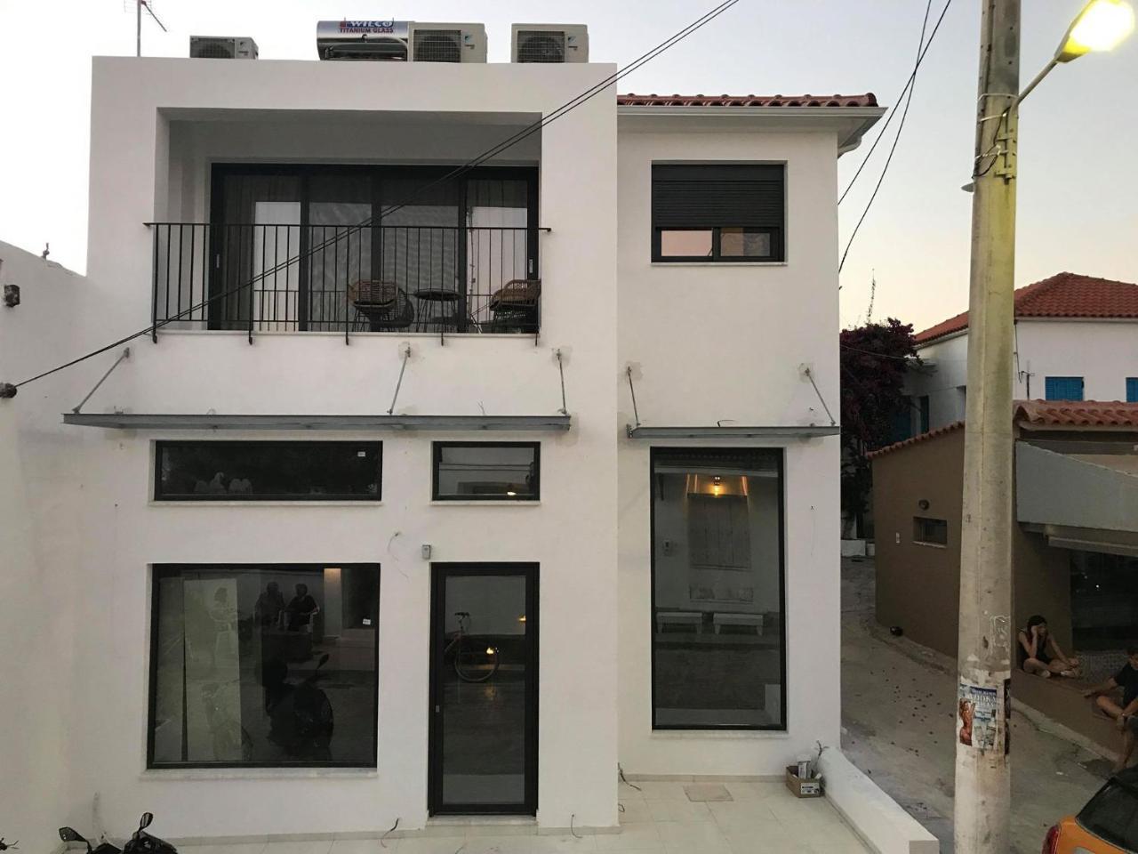 Holiday home Eleni's House Finikounta