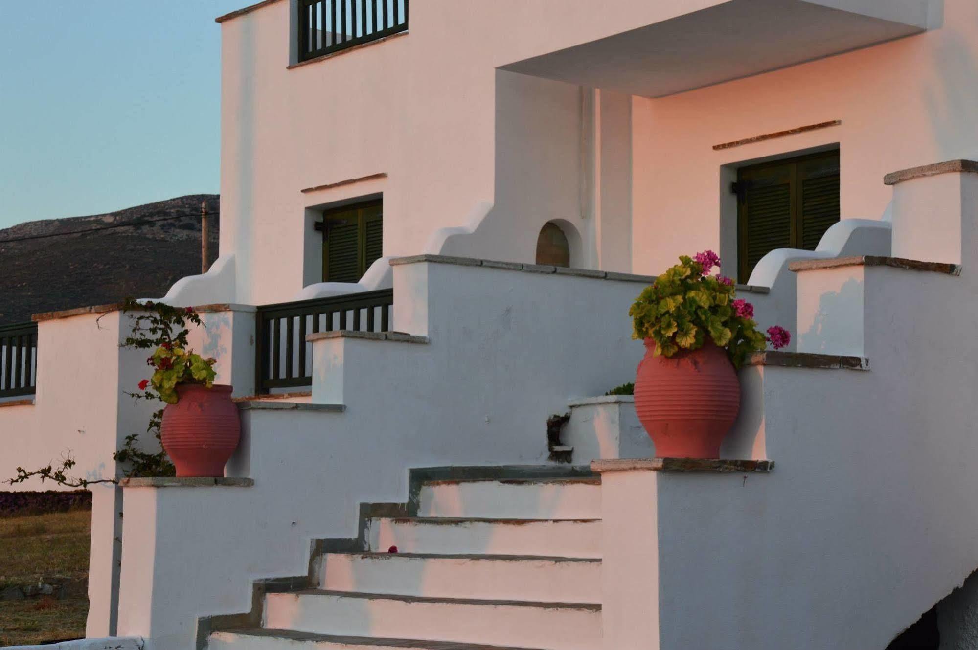 Vavoulas Village Hotel 3*