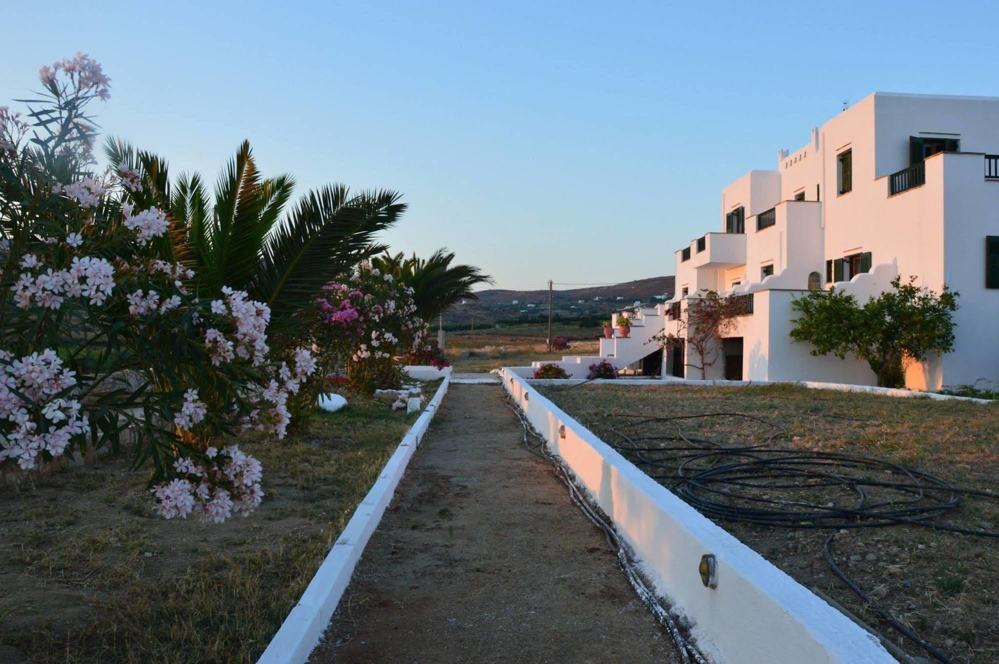 Vavoulas Village Hotel Kastraki (Naxos)