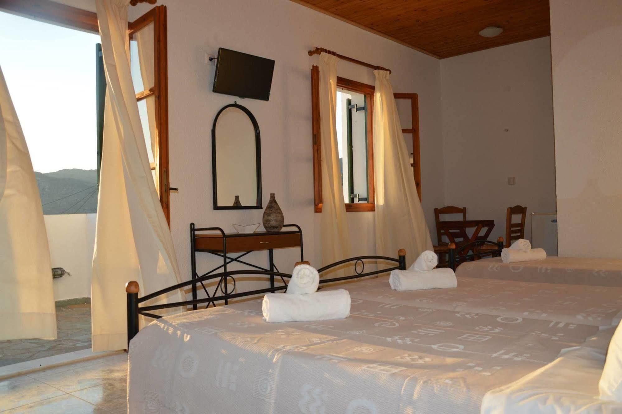 Vavoulas Village Hotel