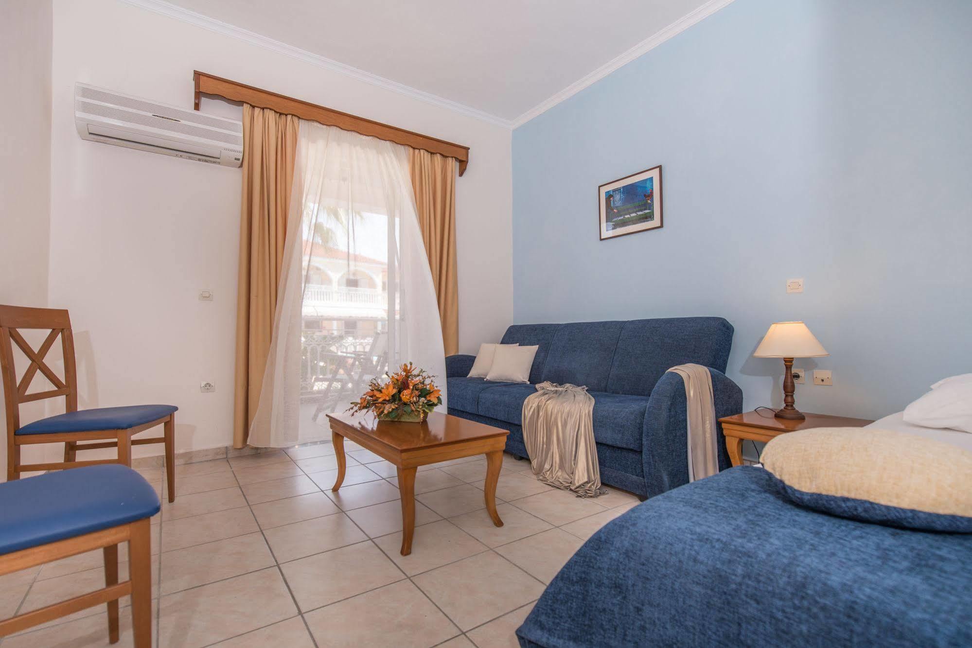Aparthotel Edelweiss 3*