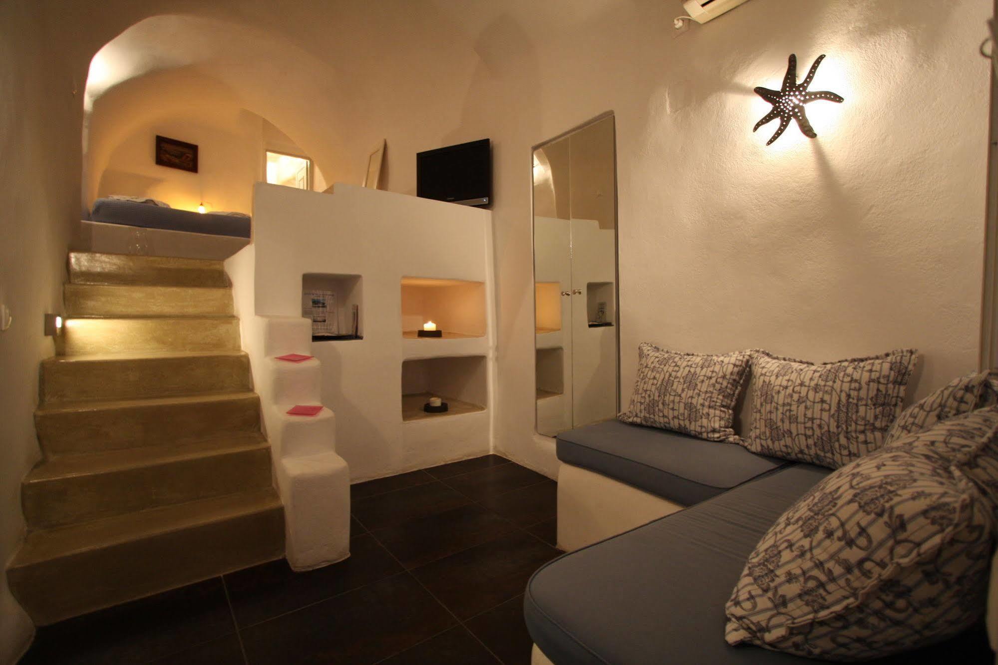 Sunny Hotel Imerovigli (Santorini)
