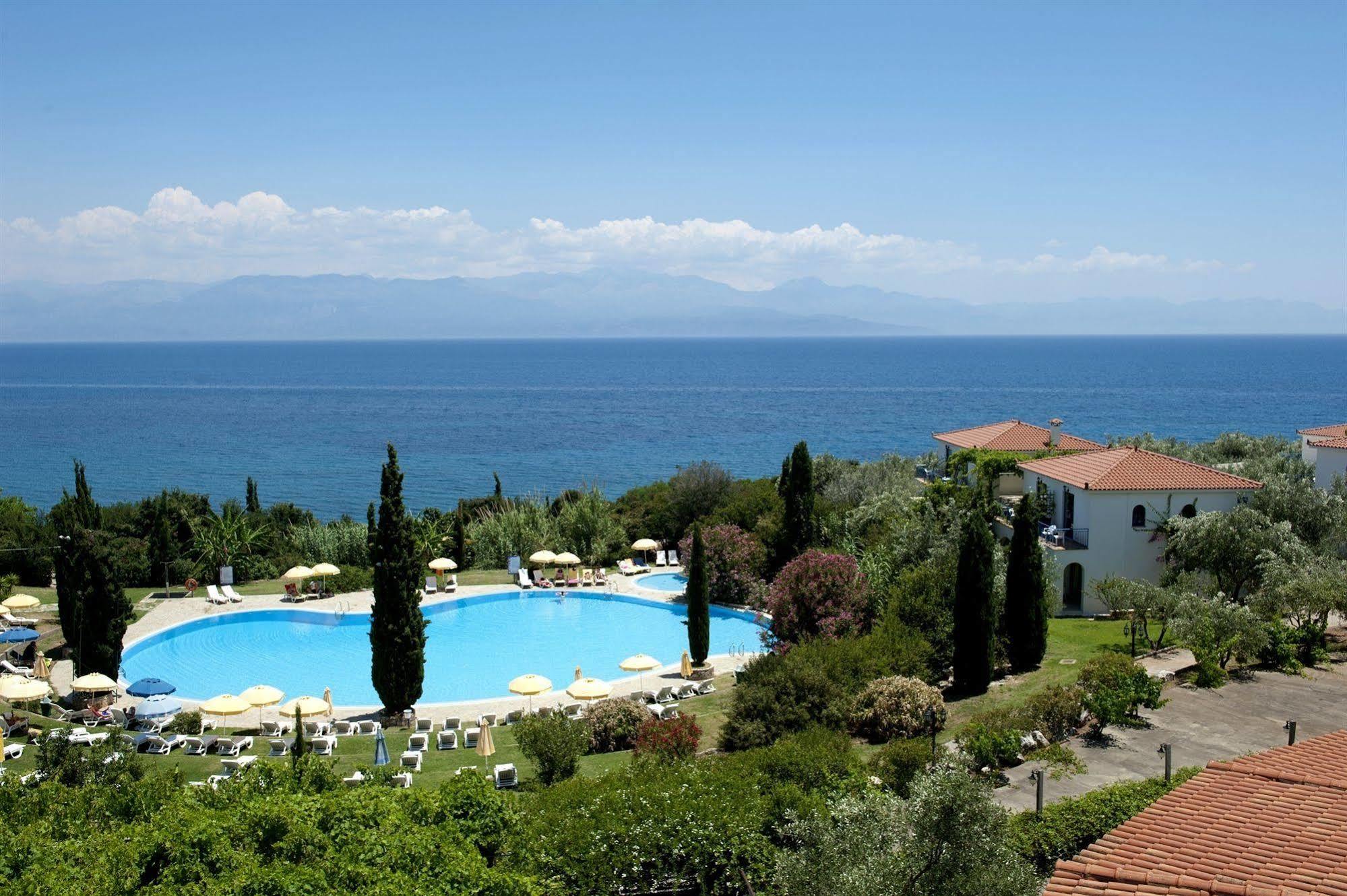 Hotel Sunrise Village