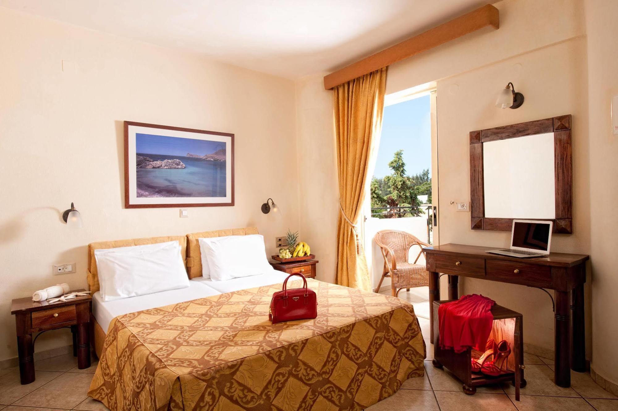 Anesis Blue Boutique Hotel 3*