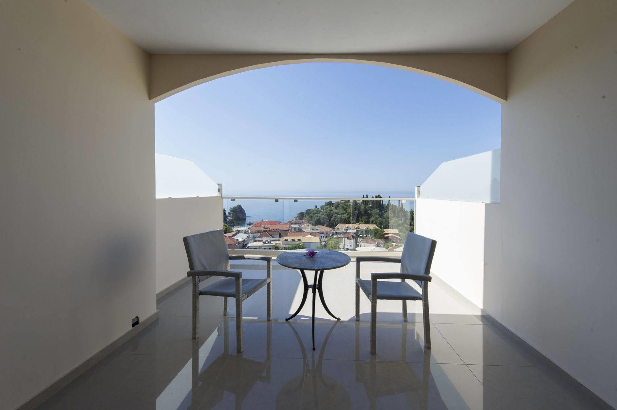 Agnanti Hotel 3*