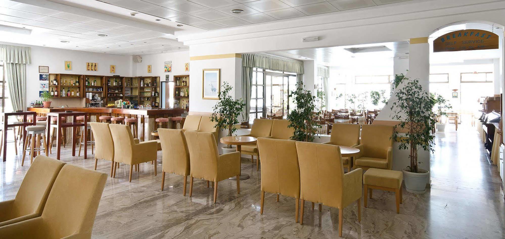 Hotel Tropical Sol 3*