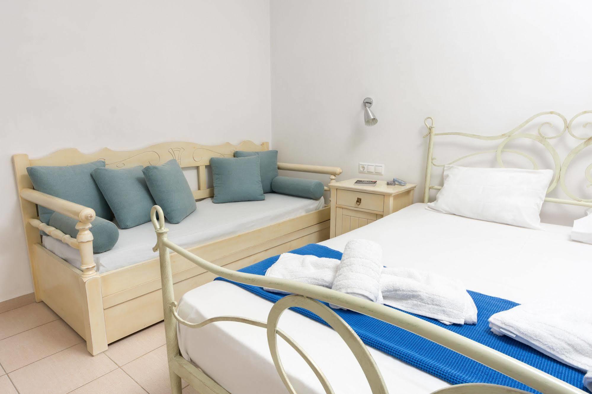 Depis Place And Apartment Naxos City