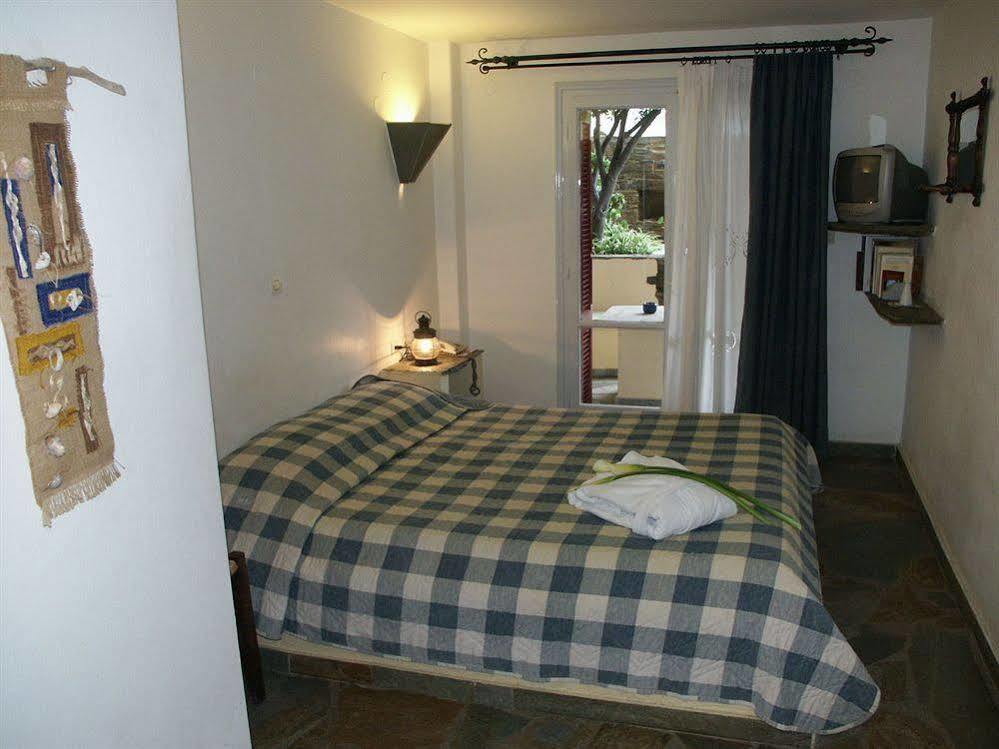 Vincenzo Family 3* Tinos