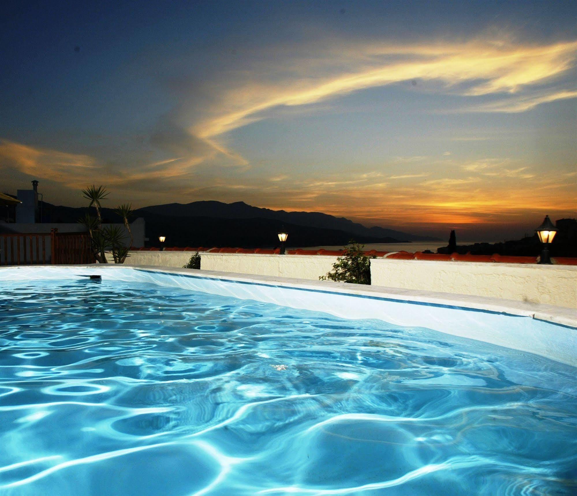 Hotel Virginia Samos Town