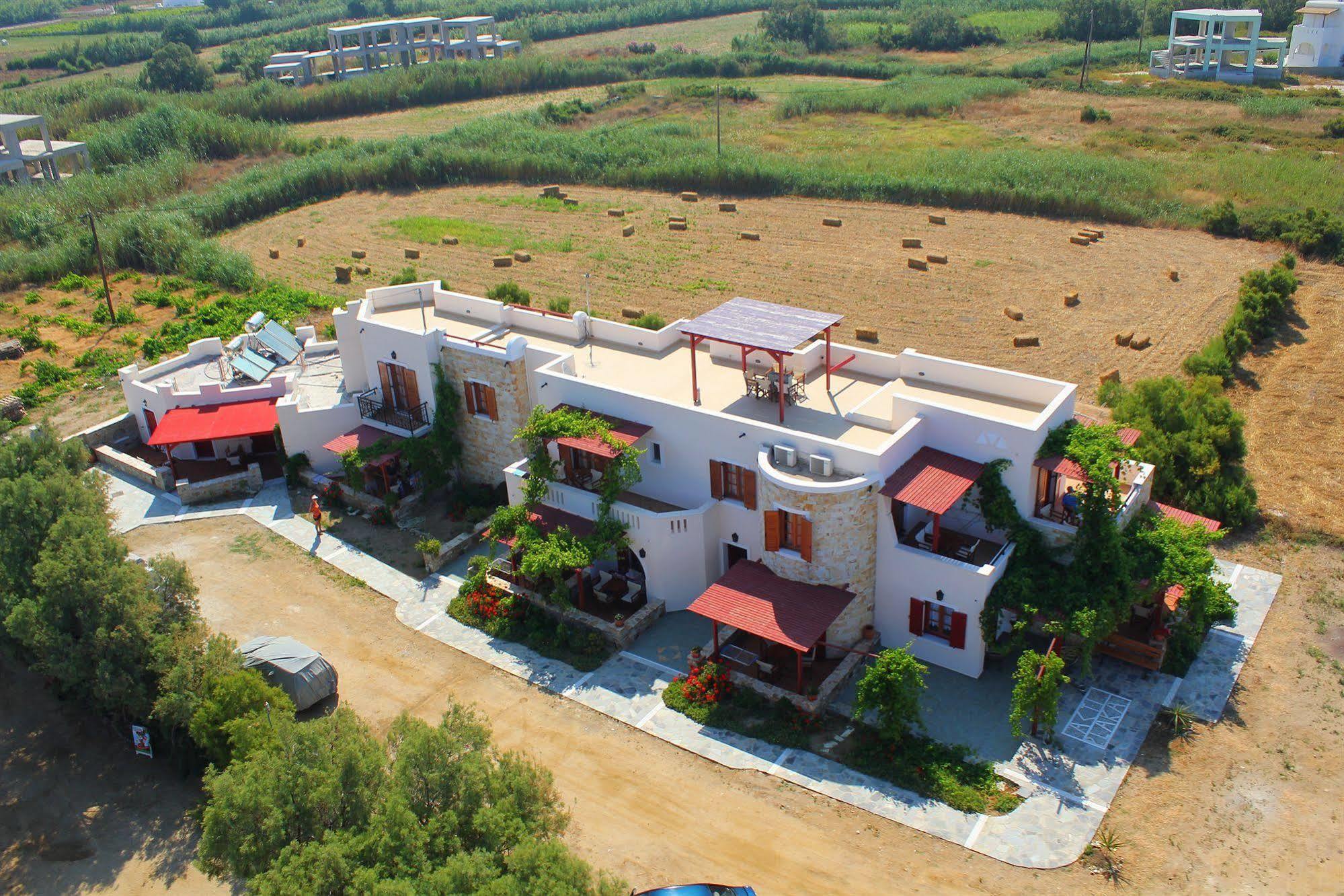 Acti 2* Plaka (Naxos)