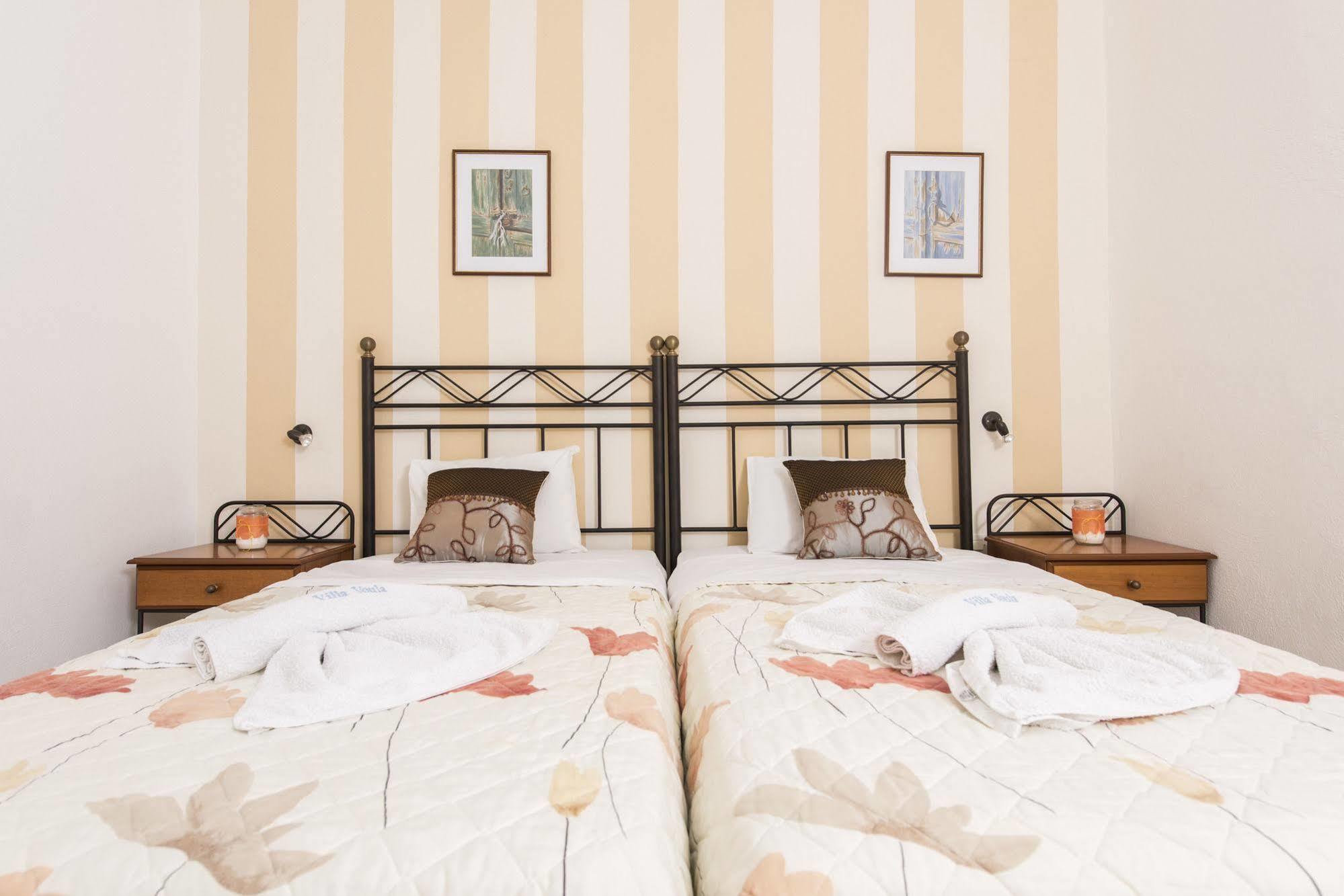 Aparthotel Voula Perissa (Santorini)