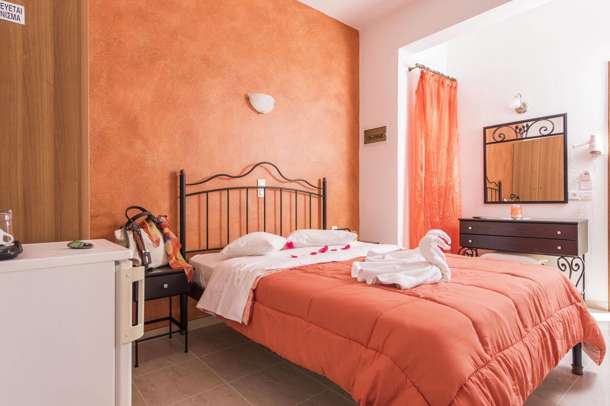 Aparthotel Voula Perissa (Santorini)