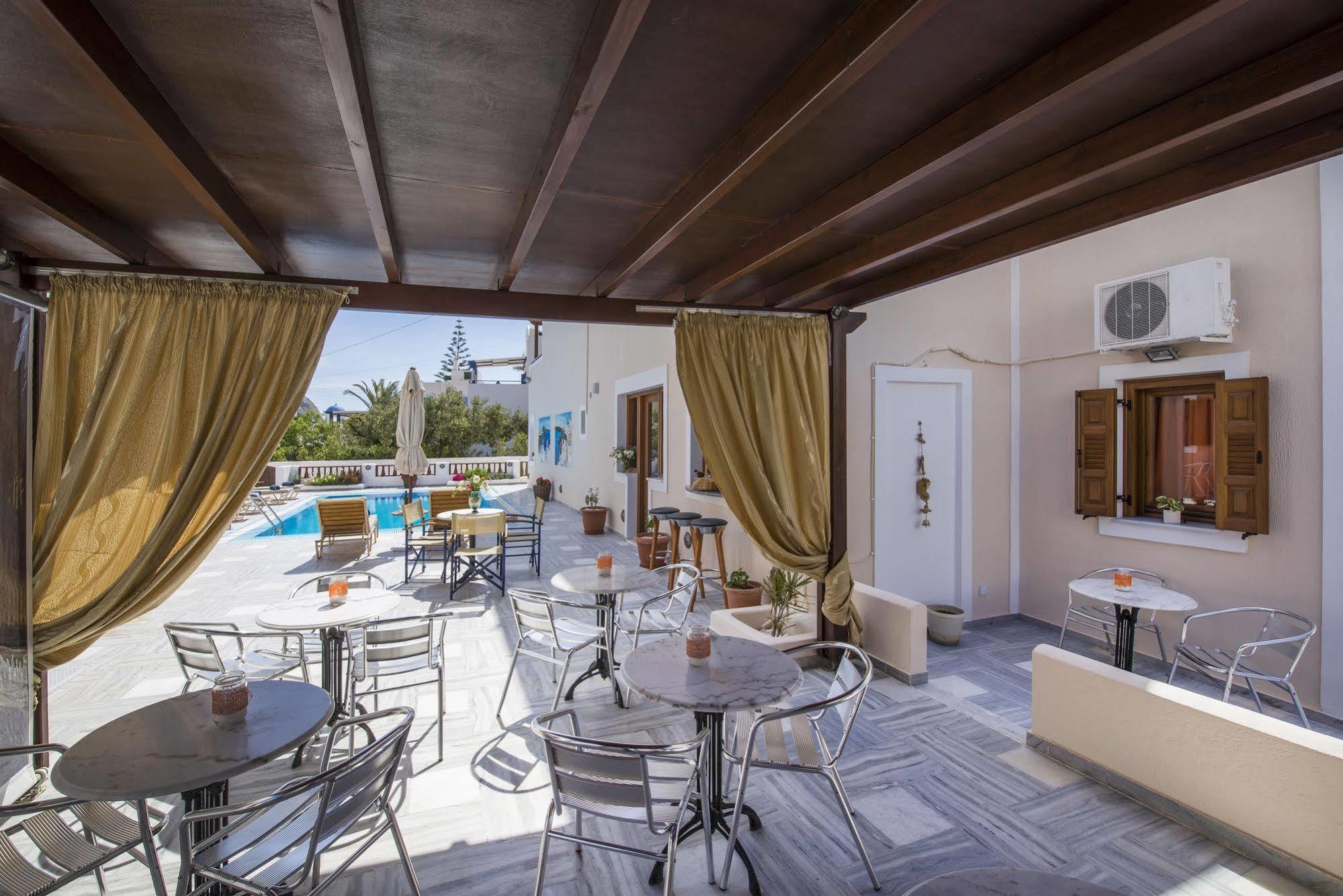 Voula Aparthotel 4*
