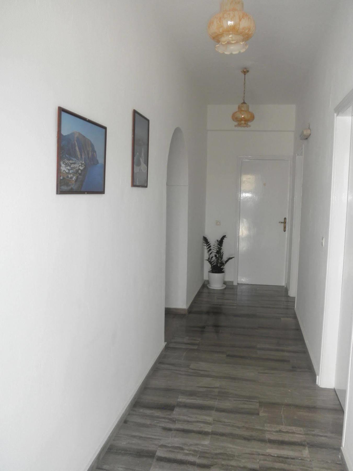 Clio Aparthotel Perissa (Santorini)