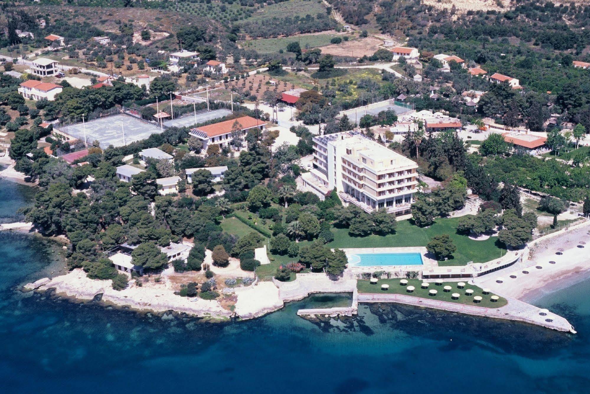 Kalamaki 4*