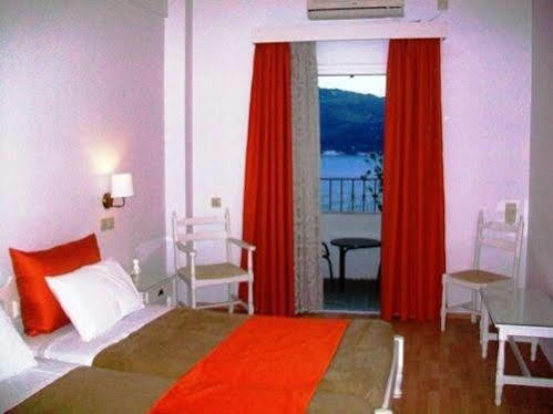 Hotel Mirini 3*