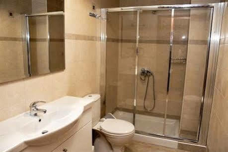 Paleos Aparthotel