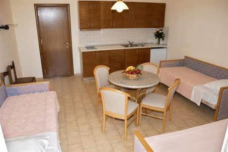 Aparthotel Paleos
