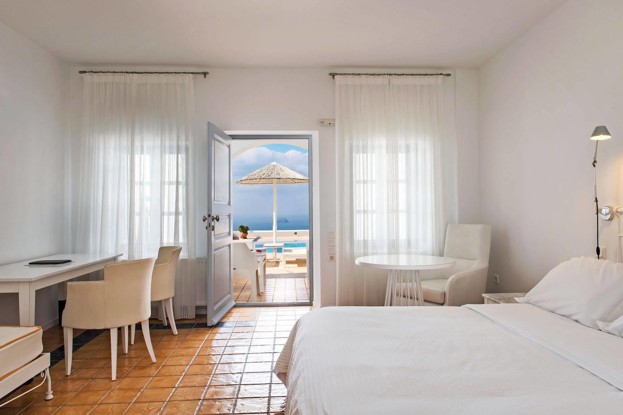 Lilium Santorini 5* Fira (Santorini)