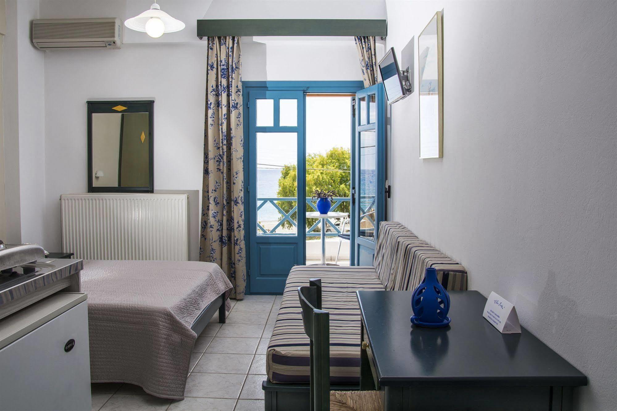 Irida Aparthotel Psari Forada