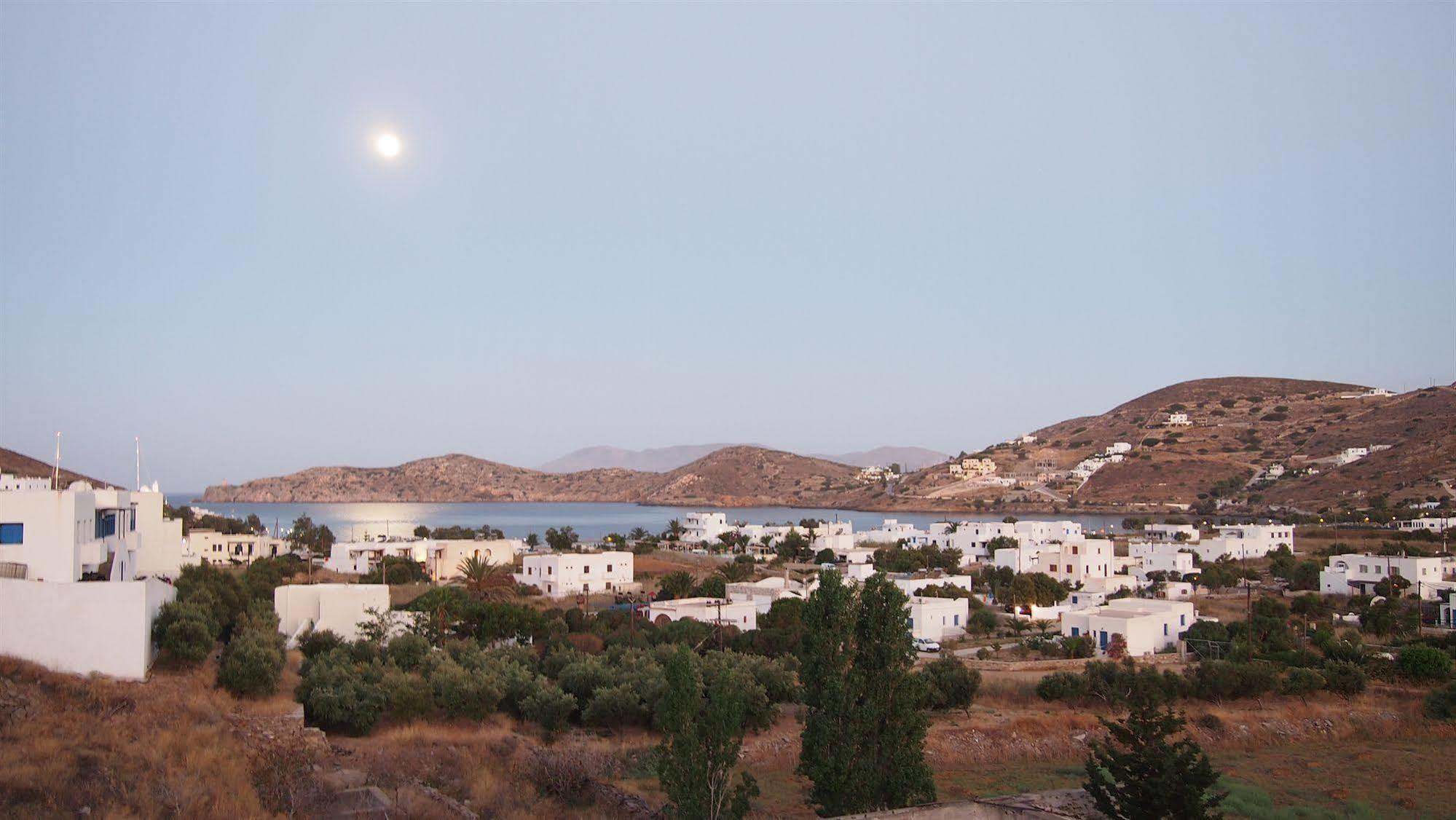Homer's Hotel Chora (Ios)