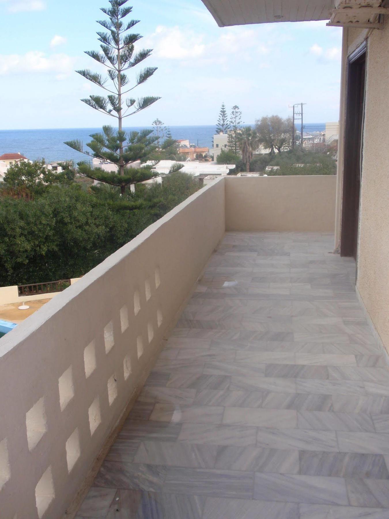 Aparthotel Alexandros 3*