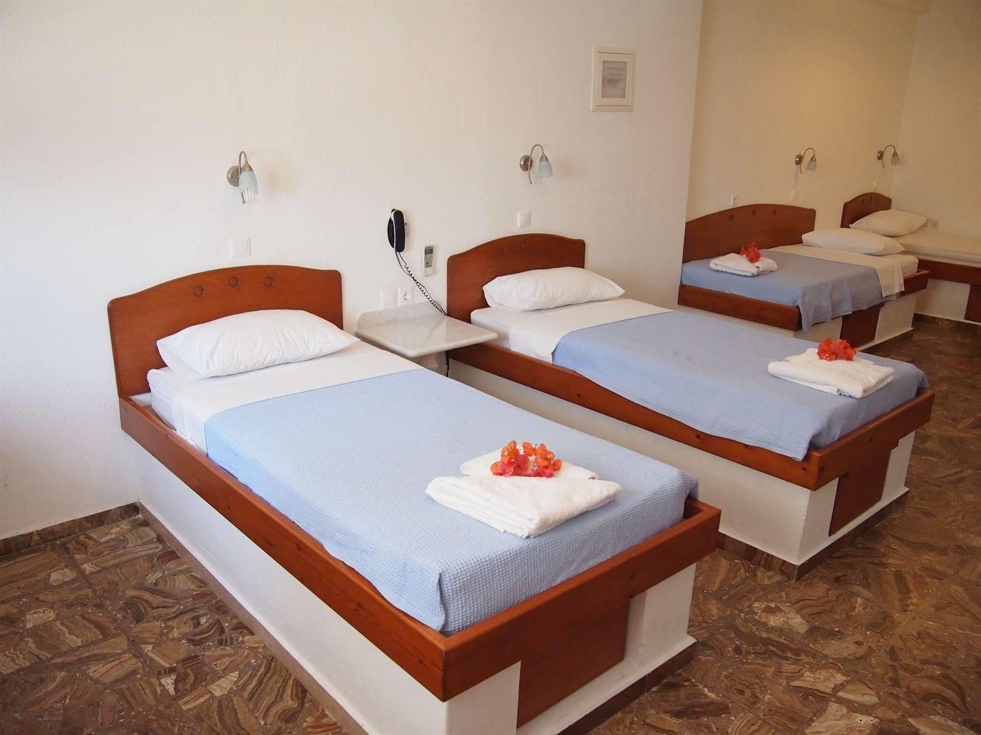 Homer's Hotel 3*