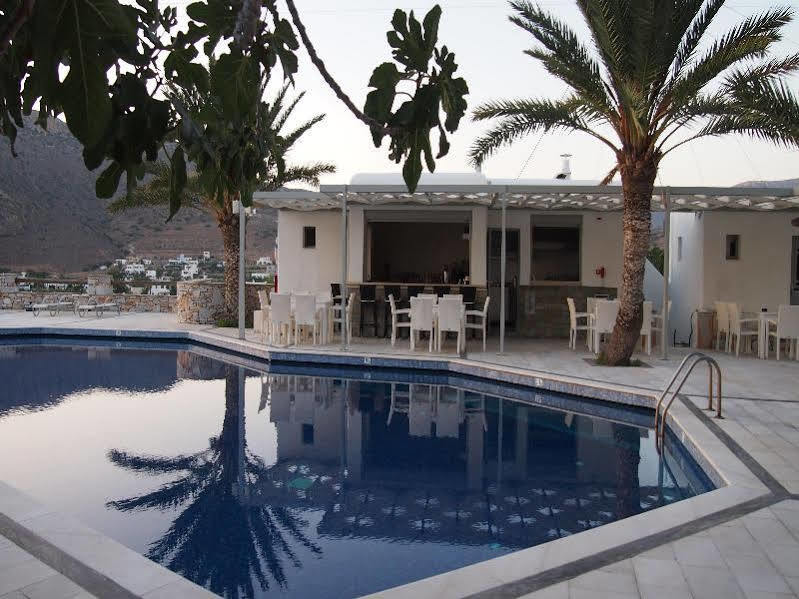 Homer's Hotel Chora (Ios)