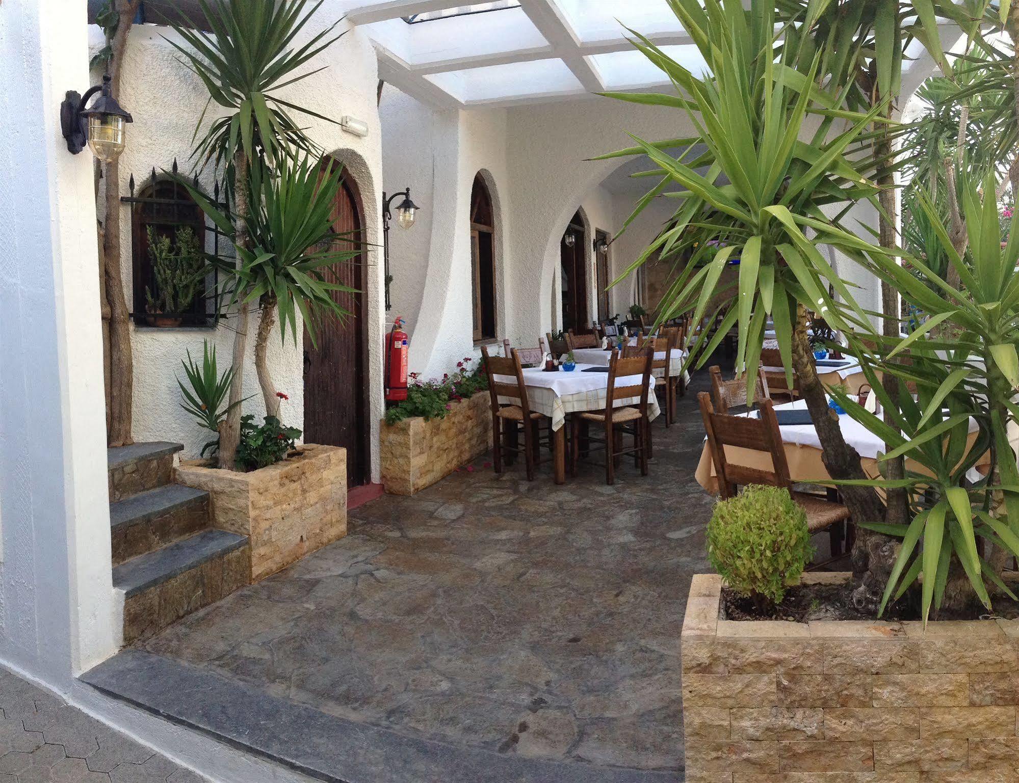 Aparthotel Folia Chania 3*