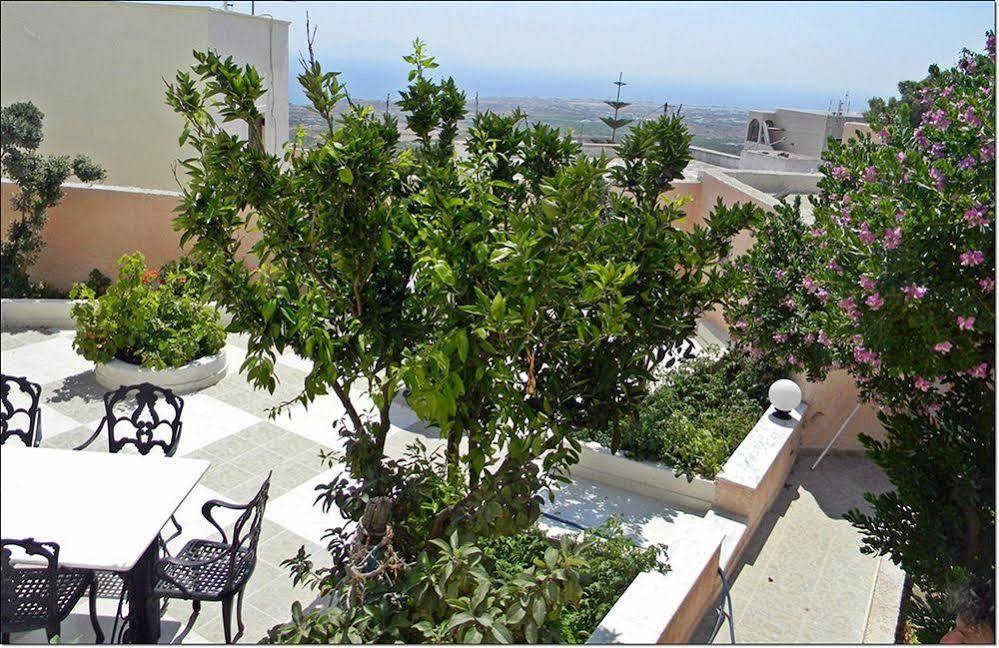 Sky Of Thira Aparthotel 3*