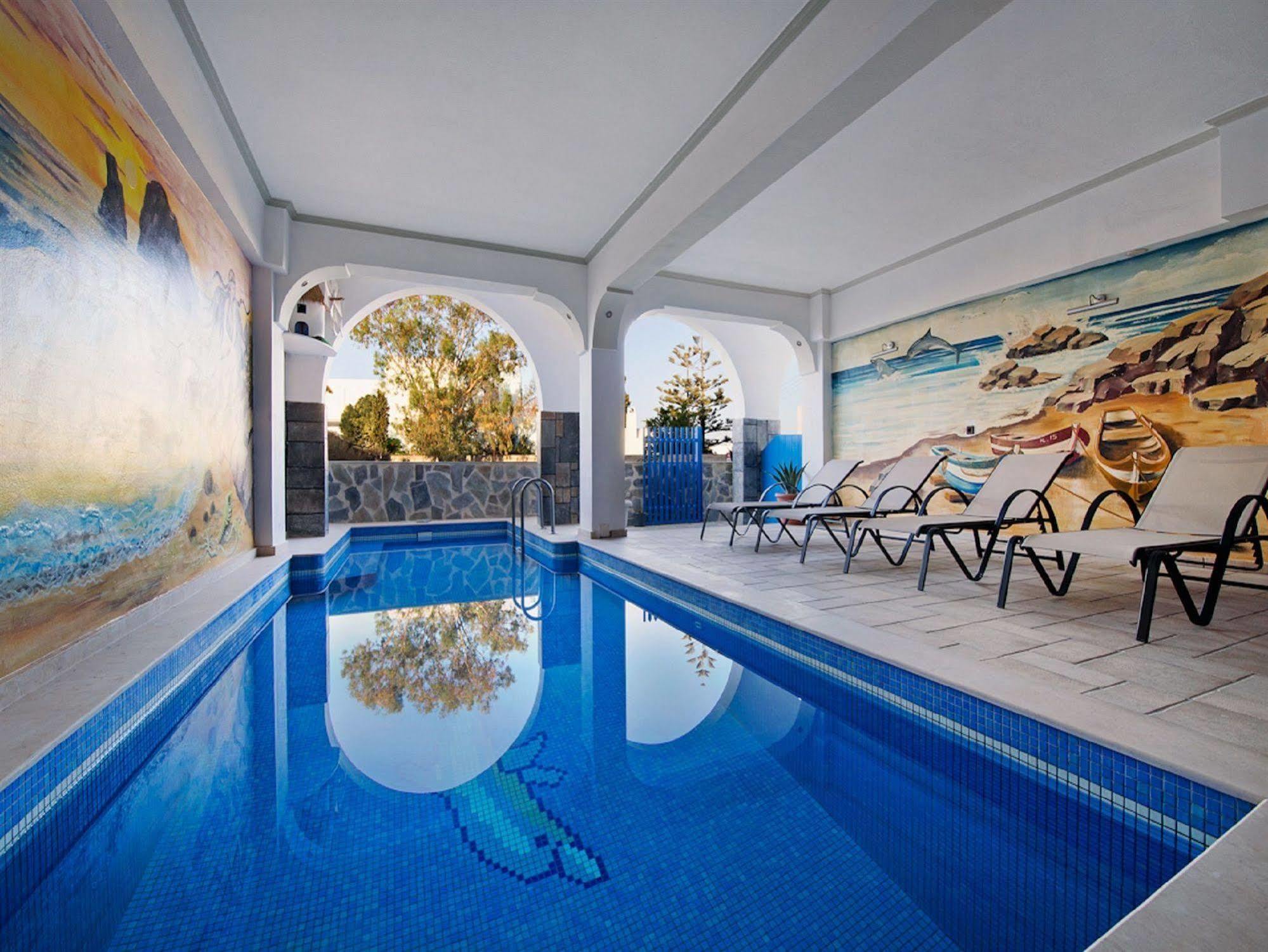 Soula Hotel Fira (Santorini)
