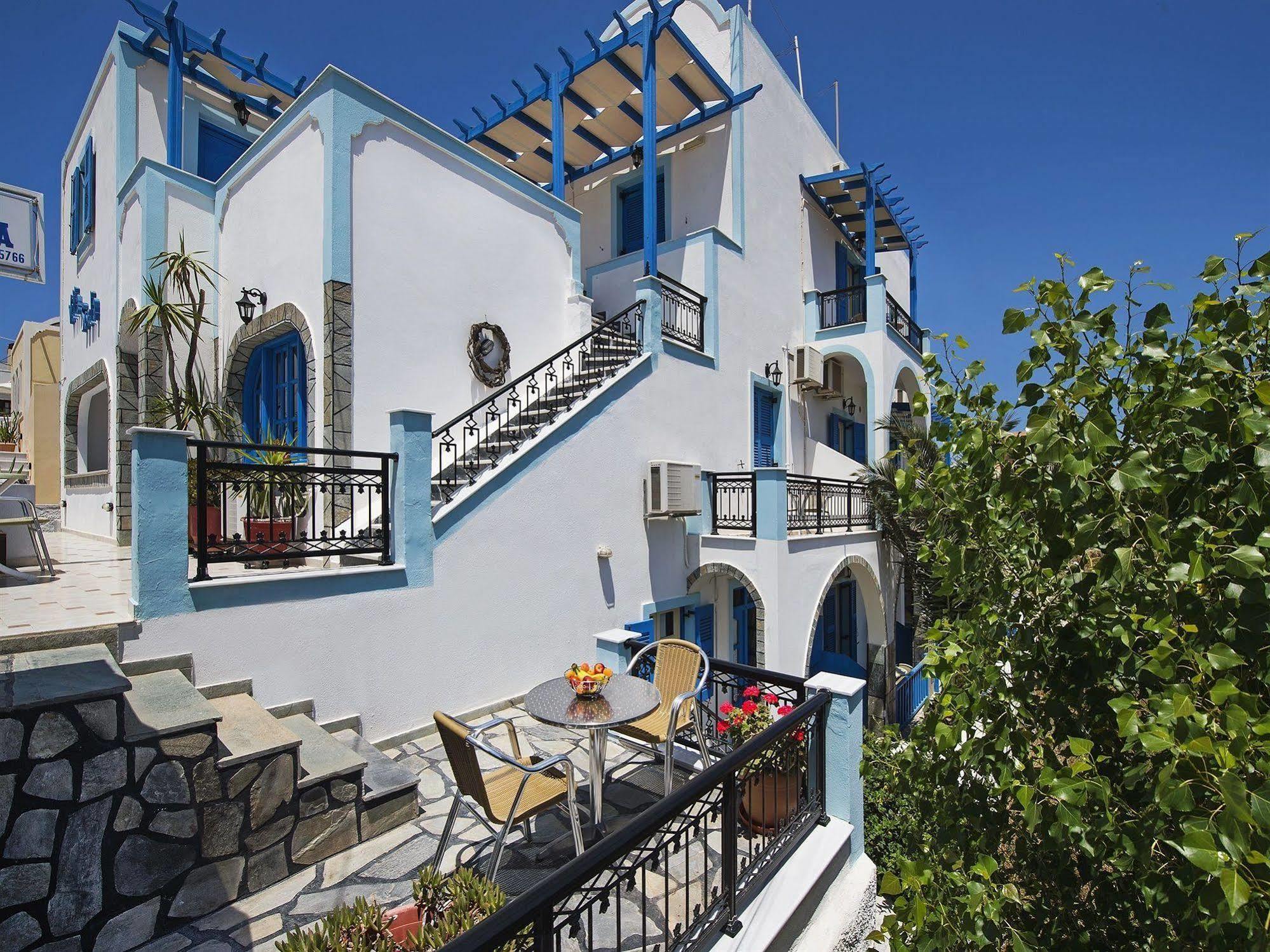 Soula Hotel Fira (Santorini)