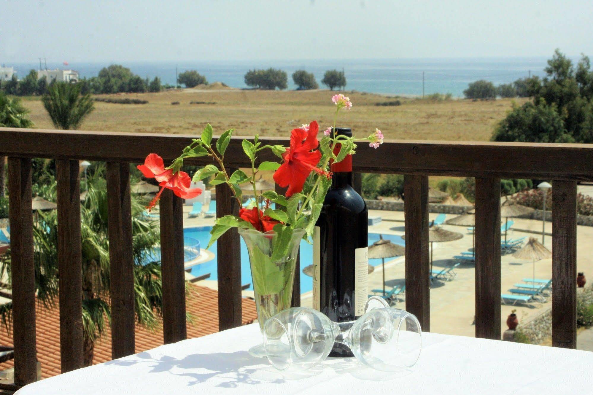 Evripides Village Hotel 4*
